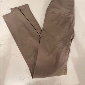 Women’s High-Rise Stretch Leggings in Taupe